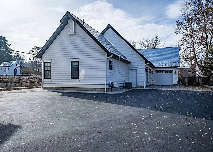 Guest House - 1 Bedroom North Salt Lake Stay