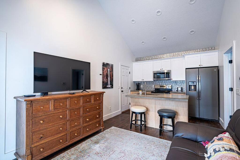 - 1 Bedroom North Salt Villa *